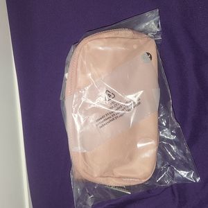 Lululemon Everywhere Belt Bag